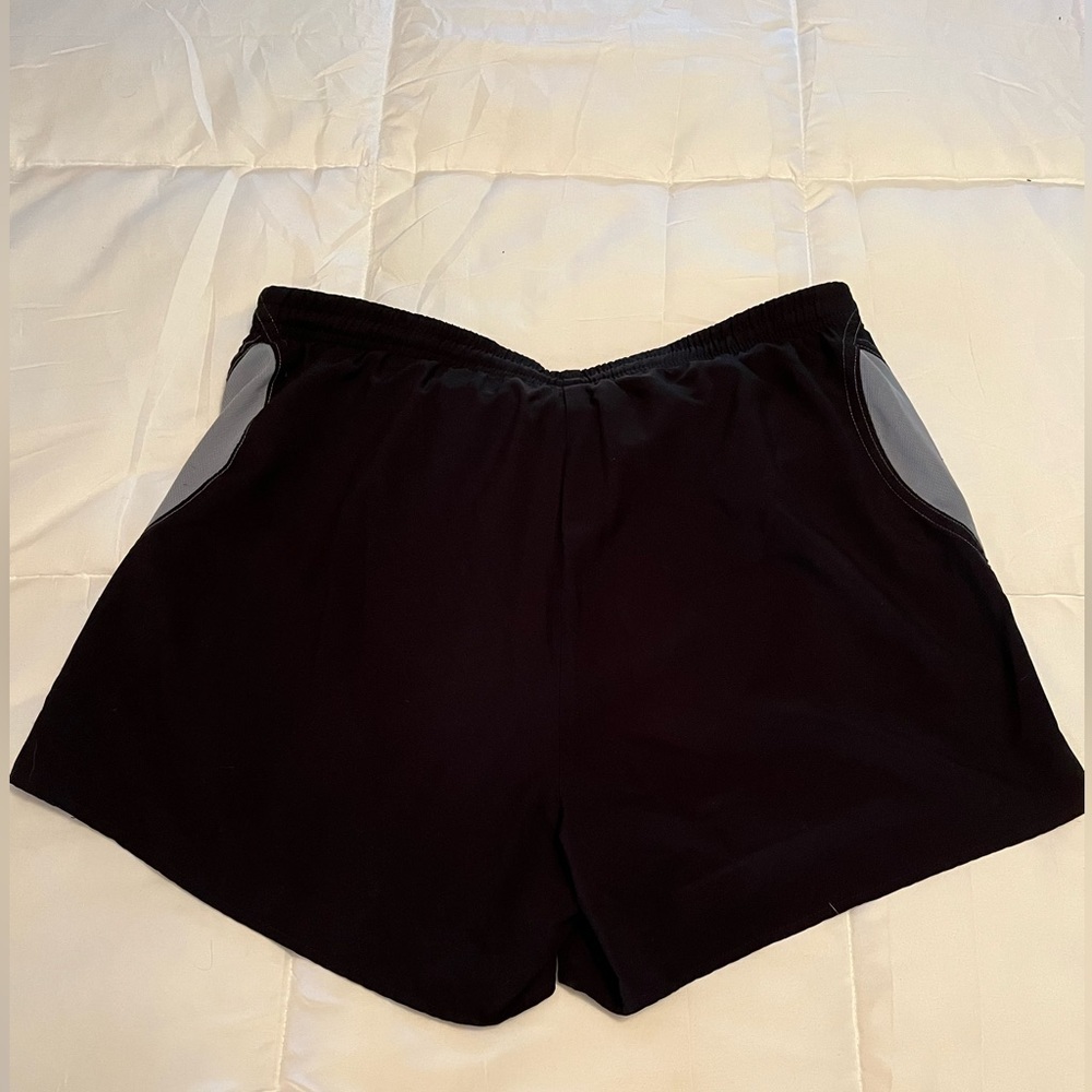 ASICS/men’s athletic shorts, M, black & gray - Picture 5 of 5